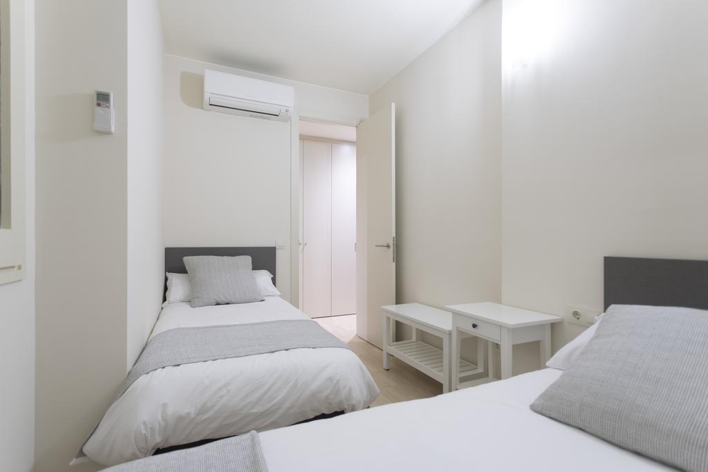 Bravissimo Cort Reial-1A Apartment Girona Bagian luar foto